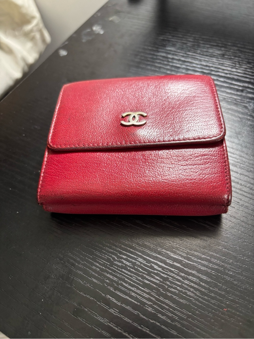 Authentic Vintage Chanel Red Leather Compact Wallet CC Logo w/ Hologram included - Picture 8 of 10